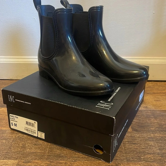 INC international concepts Raelynn black rain boots new in box - Picture 2 of 8